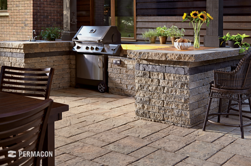 Stone Wall outdoor kitchen